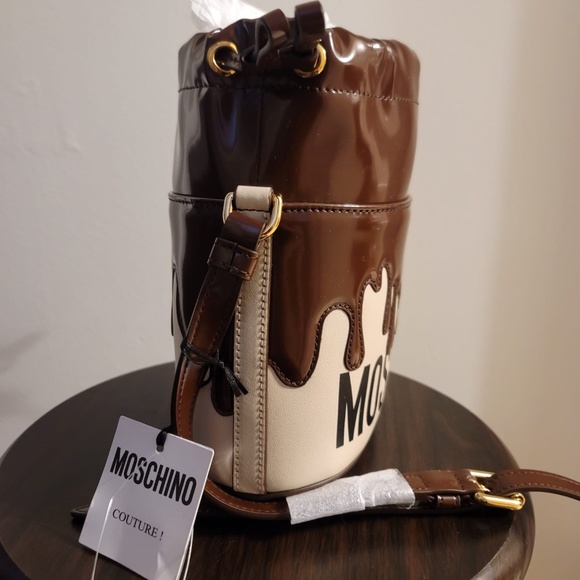 Moschino Drip Logo Bucket Bag - Picture 4 of 9